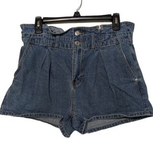 Denimn paper bag shorts with big pockets